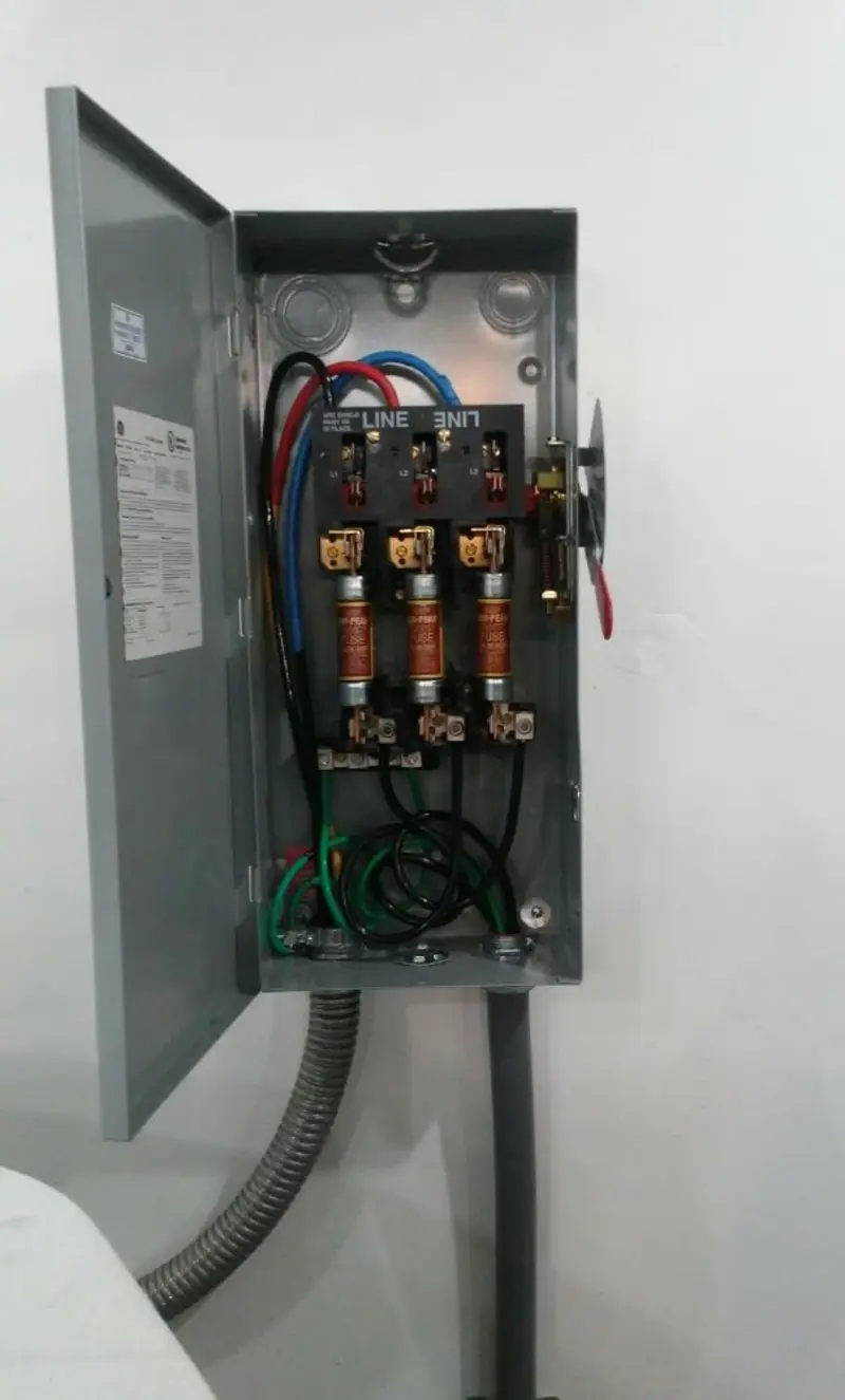 Three-phase disconnect switch installed for Smoke Detector Installation in Leacock